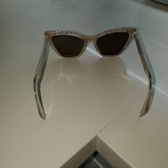 TRUE VINTAGE SUNGLASSES - Picture 3 of 3